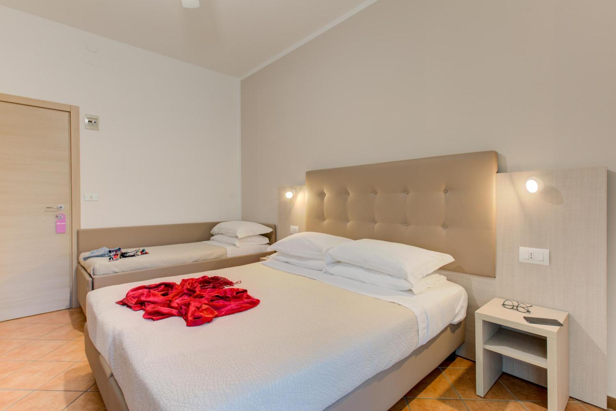 Hotel Cimarosa Riccione Room photo